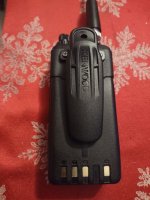 KBH-11_belt_clip_on_TH-D75_top_view.jpg KBH-11_belt_clip_on_TH-D75_top_view.jpg