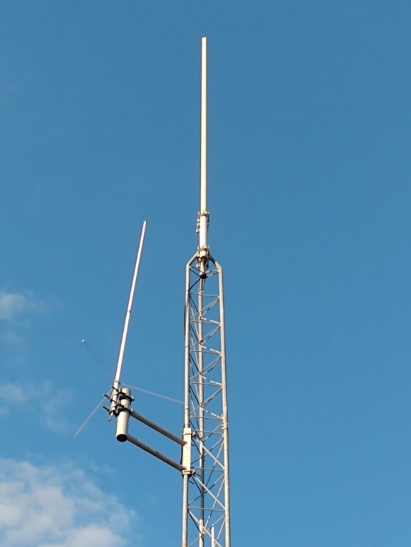 Large 700 MHz antenna | RadioReference.com Forums