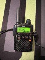 *SOLD* ICOM R5  with AC adapter -