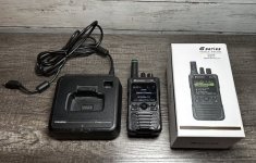 Unication G2 UHF-C band with Desktop Charger