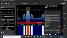 RTL-SDR.COM V3 v1732 FM.jpg