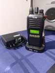 Icom F2000S UHF 400-470mhz portable with extended battery.